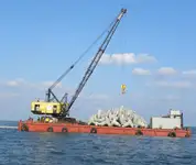 FLOATING CRANE