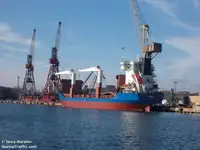 5820 dwt / 1998 blt / Geared / Box